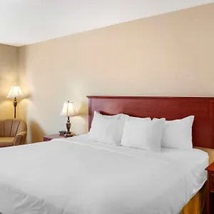 Quality & Edmonton International Airport 3* Leduc