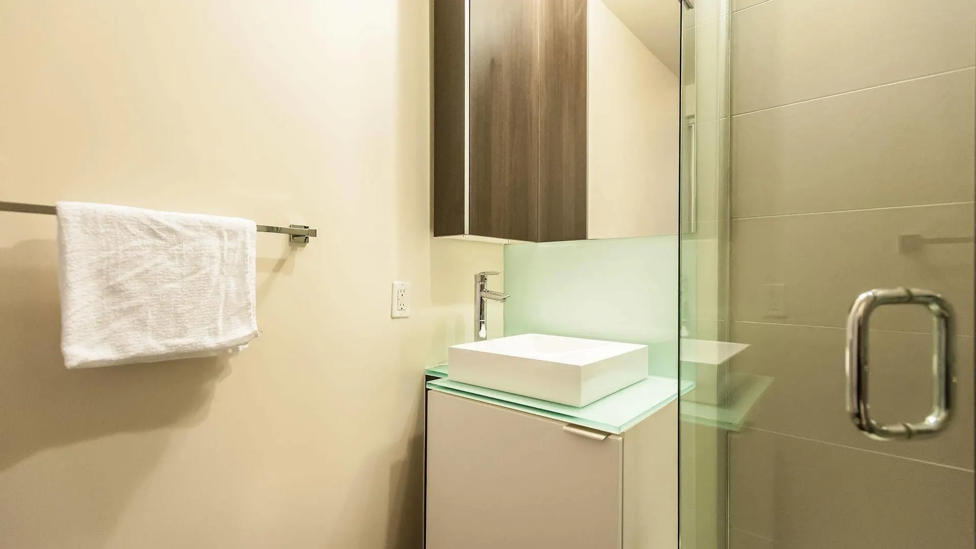 Hotel Life Suites Loft - Cn Tower Toronto